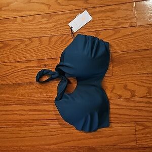 SHADE & SHORE Bikini Top  Size 34DD